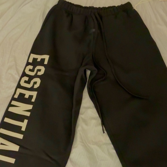 Essentials Black Fleece Lounge Pants (Brand New Never worn) - Picture 3 of 7